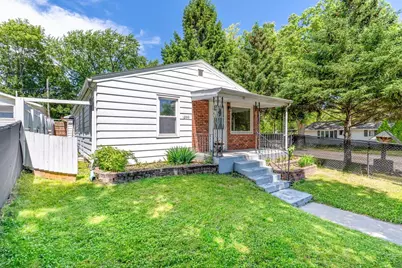 1200 S Greenwood Avenue, Green Bay, WI 54304 - Photo 2
