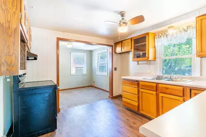 1200 S Greenwood Avenue, Green Bay, WI 54304 - Photo 6