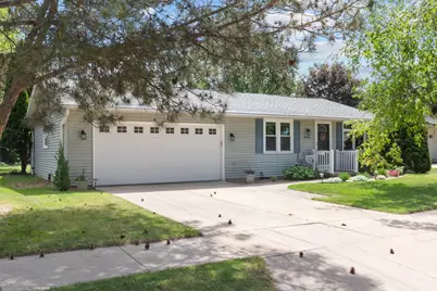 2416 N Elinor Street, Appleton, WI 54914 - Photo 2