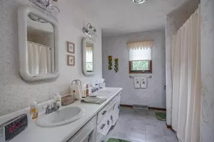 1017 E Capitol Dr, Appleton, WI 54911 - Photo 16