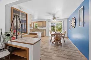 824 W Cecil St, Neenah, WI 54956 - Photo 6