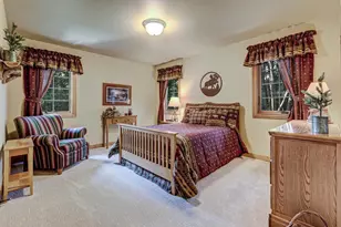 422 Bosworth Ln, Neenah, WI 54956 - Photo 38
