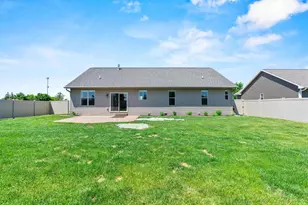 1897 Meadowland Ct, Green Bay, WI 54311 - Photo 36