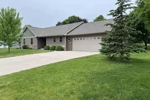1830 Kentucky St, Sturgeon Bay, WI 54235 - Photo 4