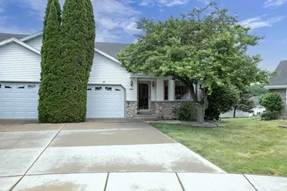 2420 Noel Court, Oshkosh, WI 54904 - Photo 4