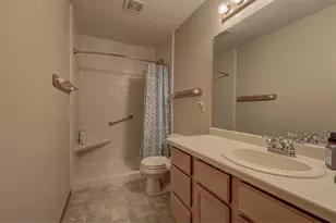 2420 Noel Ct, Oshkosh, WI 54904 - Photo 10