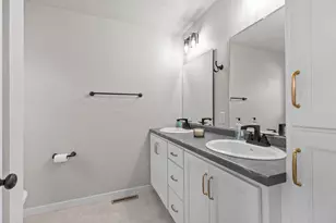3391 Glendale Ave, Green Bay, WI 54313 - Photo 16