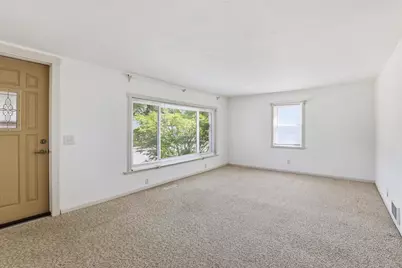 521 E Calumet Street, Appleton, WI 54915 - Photo 2