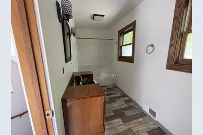2601 W 2nd Avenue, Gladstone, MI 49837 - Photo 32