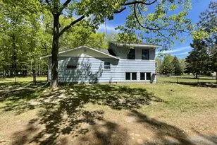 2601 W 2nd Ave, Gladstone, MI 49837 - Photo 56