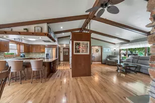 2687 Vissers Ct, Green Bay, WI 54313 - Photo 4