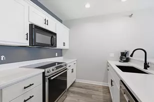 107 N 1st Ave #Unit 231/233, Sturgeon Bay, WI 54235 - Photo 2