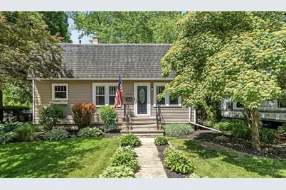203 Cedar Street, Neenah, WI 54956 - Photo 2
