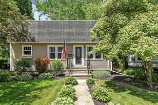 203 Cedar St, Neenah, WI 54956 - Photo 2