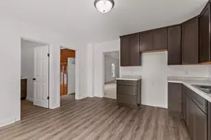 926 Dove St, Oshkosh, WI 54902 - Photo 8