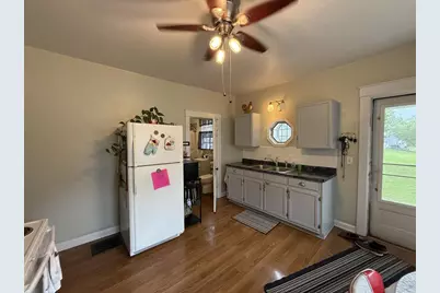 102 N Clinton Avenue, Clintonville, WI 54929 - Photo 2