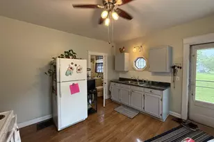 102 N Clinton Ave, Clintonville, WI 54929 - Photo 2