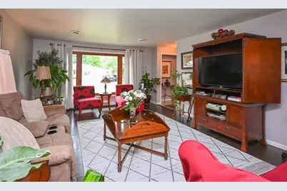 1738 Debra Lane, Green Bay, WI 54302 - Photo 4