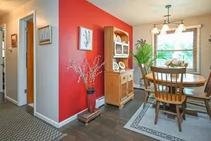 1738 Debra Ln, Green Bay, WI 54302 - Photo 10