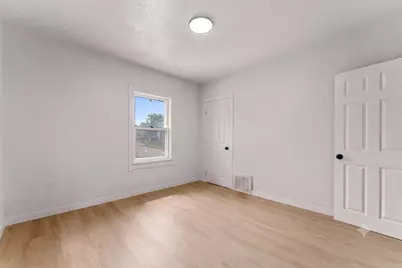 825 Crooks Street, Green Bay, WI 54301 - Photo 32
