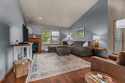 1578 Lone Oak Drive, Neenah, WI 54956 - Photo 4