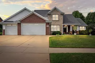 2690 Prairie Garden Trail, Green Bay, WI 54313 - Photo 2