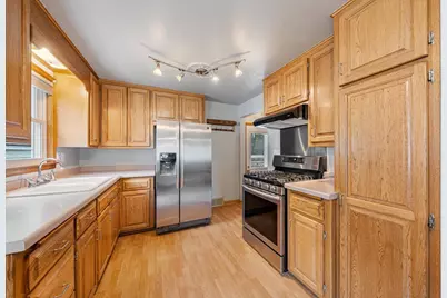 408 Abrams Street, Green Bay, WI 54302 - Photo 8