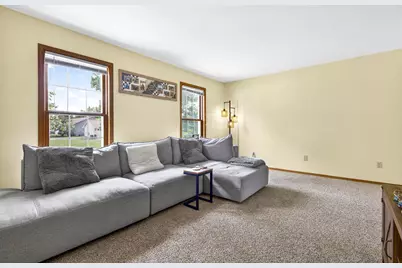 W6788 Windward Drive, Greenville, WI 54942 - Photo 8
