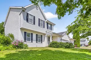 W6788 Windward Dr, Greenville, WI 54942 - Photo 2