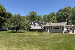 406 W 4th St, Caspian, MI 49915 - Photo 2