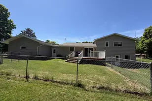 406 W 4th St, Caspian, MI 49915 - Photo 4