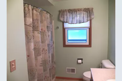 941 S 41st Street, Manitowoc, WI 54220 - Photo 12