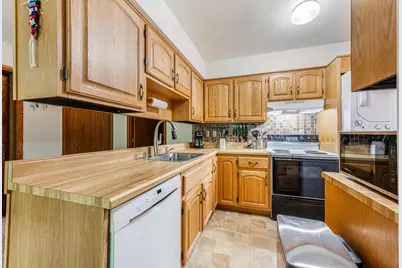 1 Altendorf Place #8, Kaukauna, WI 54130 - Photo 10