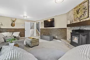 1396 Ponderosa Ave, Green Bay, WI 54313 - Photo 38