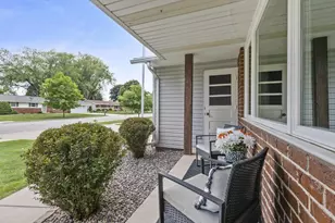 1396 Ponderosa Ave, Green Bay, WI 54313 - Photo 4
