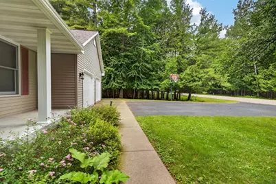 421 Eklund Street, Peshtigo, WI 54157 - Photo 6