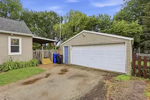 709 E Goodall St, Appleton, WI 54915 - Photo 24