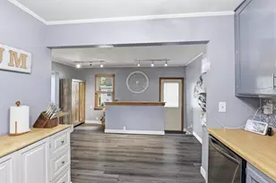 709 E Goodall St, Appleton, WI 54915 - Photo 8