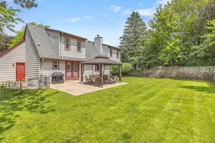 715 Hawthorn Dr, West Bend, WI 53095 - Photo 24