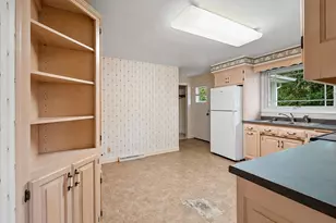 915 Tommark St, Green Bay, WI 54304 - Photo 20