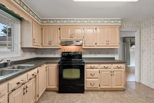 915 Tommark St, Green Bay, WI 54304 - Photo 18