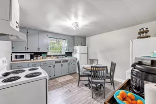 1307 S Clay St, Green Bay, WI 54301 - Photo 18