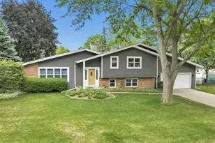 495 Edelweiss Dr, Green Bay, WI 54302 - Photo 30