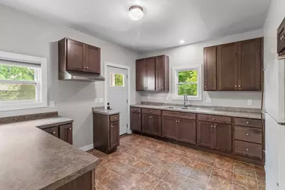 408 Dixon Street, Kaukauna, WI 54130 - Photo 4