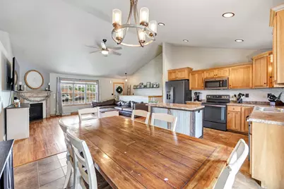 3801 Scotchman Circle, Green Bay, WI 54311 - Photo 8