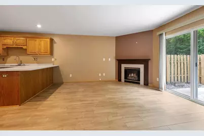 2551 Telluride Trail #F, Green Bay, WI 54313 - Photo 8