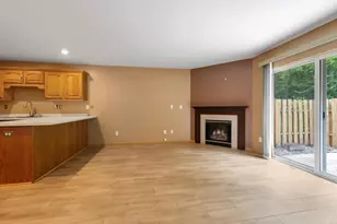 2551 Telluride Trail, Green Bay, WI 54313 - Photo 8