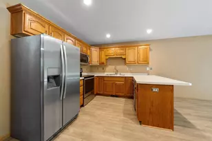 2551 Telluride Trail, Green Bay, WI 54313 - Photo 4