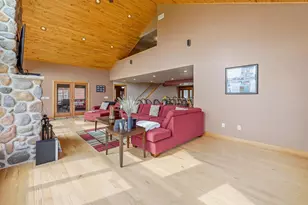 6322 Black Wolf Point Rd, Oshkosh, WI 54902 - Photo 4