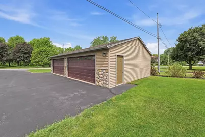 6322 Black Wolf Point Road, Oshkosh, WI 54902 - Photo 44